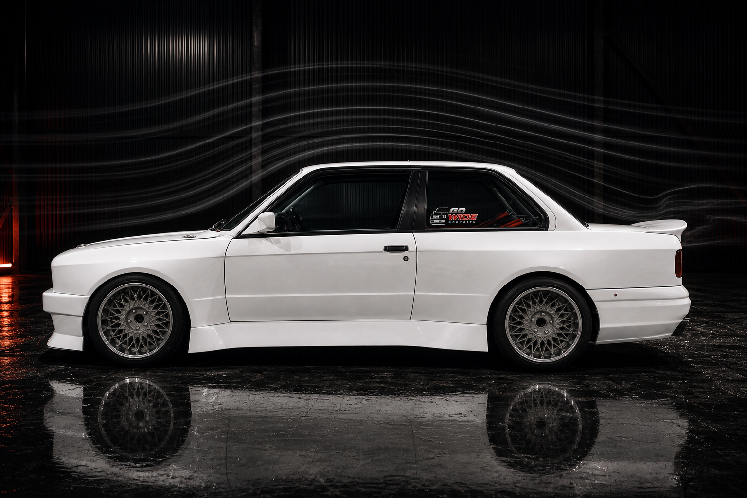 GOwide BMW E30 side silhouette with airflow lines